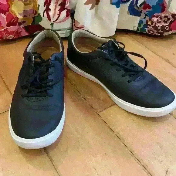 Cuater Shoes size 9 - Picture 2 of 6